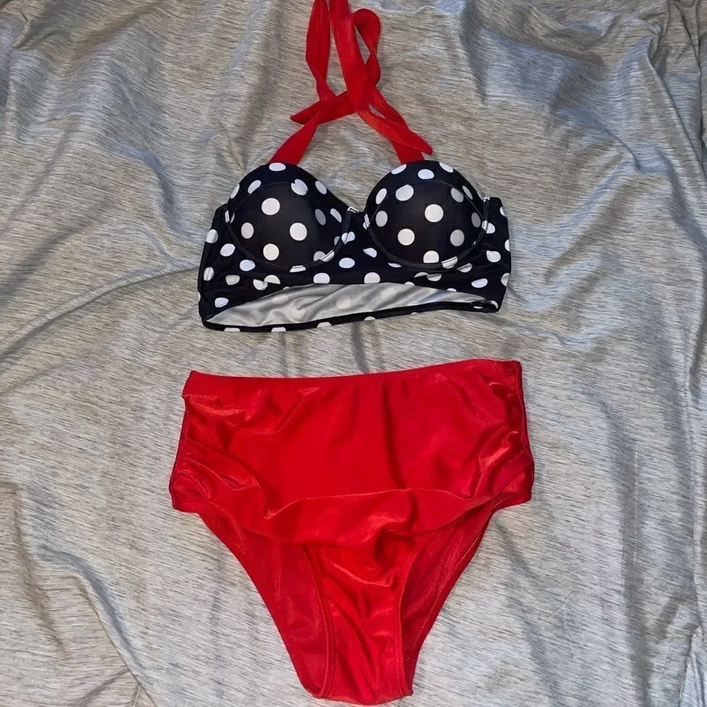 50’s inspired bikini with good coverage Small NWOT
